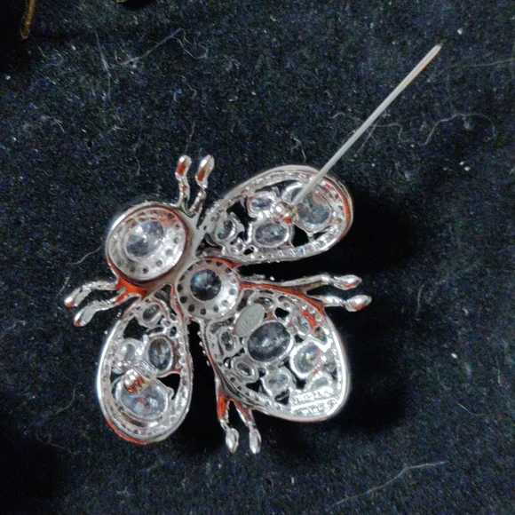 Joan Rivers RARE XL sparkly bee brooch pin - Picture 2 of 2